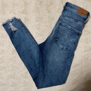 Express distressed jeans